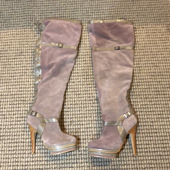 Boots - Picture 2 of 2